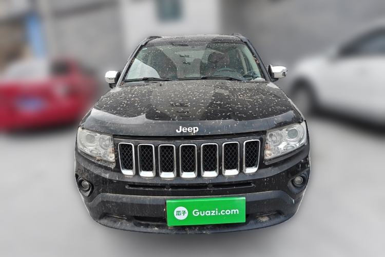 Used Jeep Compass 2011 2.4L four-wheel drive Comfort version Front
