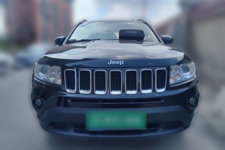 Used Jeep Compass 2011 2.0L two-wheel drive sport version Front