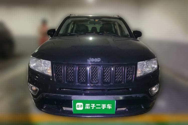 Used Jeep Compass 2011 2.0L two-wheel drive sport version Front