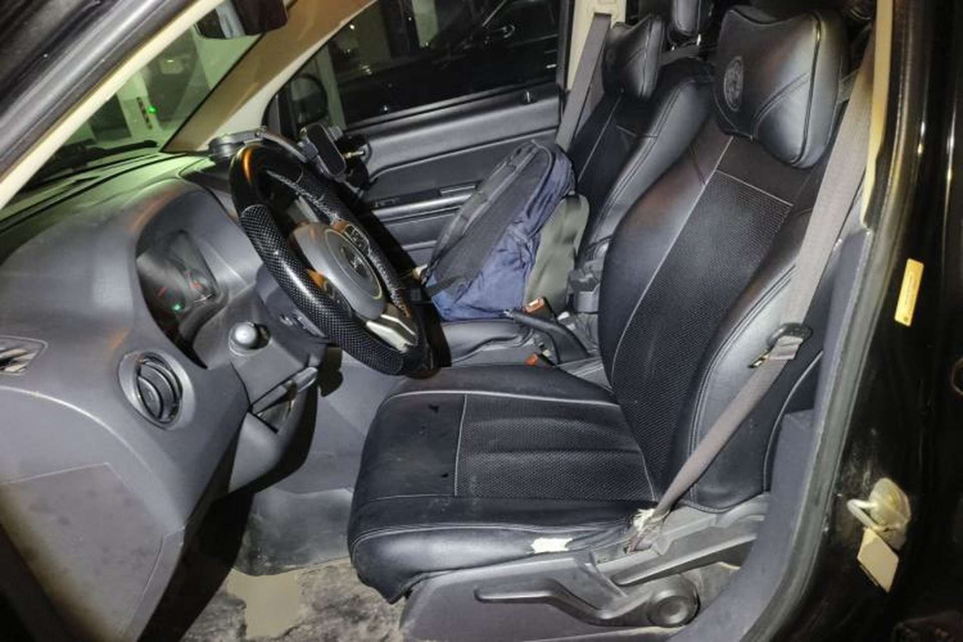 Used Jeep Compass 2011 2.0L two-wheel drive sport version Left Front Seat