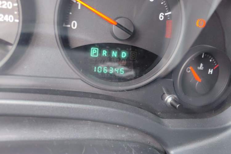 Used Jeep Compass 2011 2.0L two-wheel drive sport version Odometer Close Up