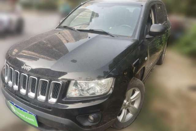 Used Jeep Compass 2011 2.4L four-wheel-drive sport version
