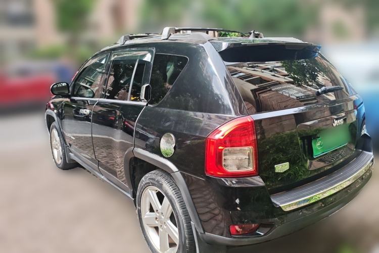 Used Jeep Compass 2011 2.4L four-wheel drive luxury version Rear Left 45 Deg