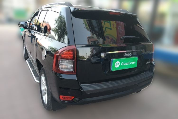Used Jeep Compass 2011 2.4L four-wheel drive Comfort version Rear Left 45 Deg
