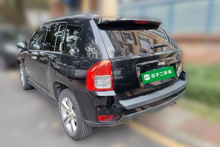 Used Jeep Compass 2011 2.0L two-wheel drive sport version Rear Left 45 Deg