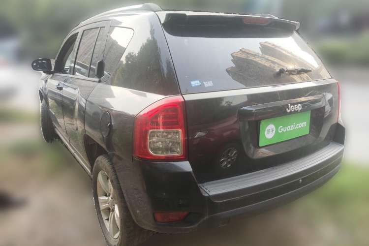 Used Jeep Compass 2011 2.4L four-wheel-drive sport version Rear Left 45 Deg