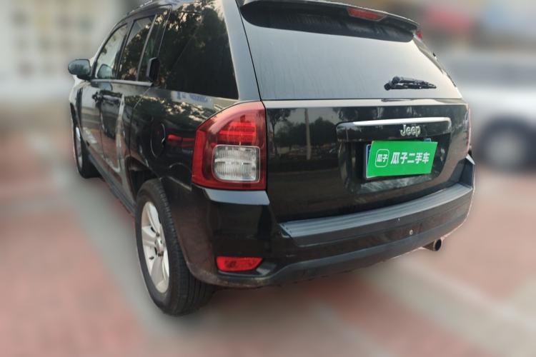 Used Jeep Compass 2011 2.4L four-wheel drive Comfort version Rear Left 45 Deg