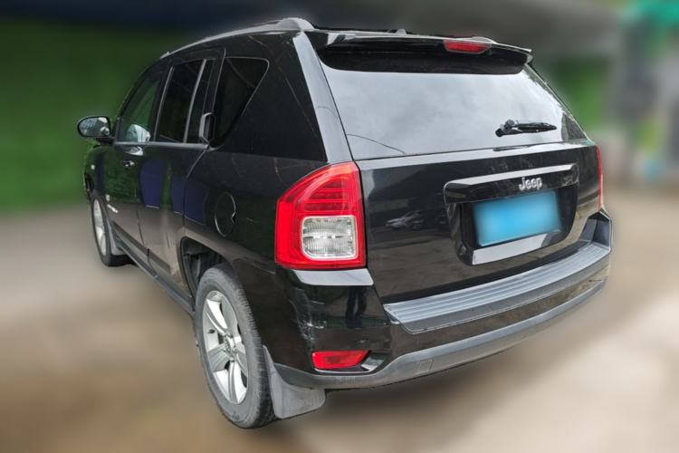Used Jeep Compass 2011 2.4L four-wheel-drive sport version Rear Left 45 Deg