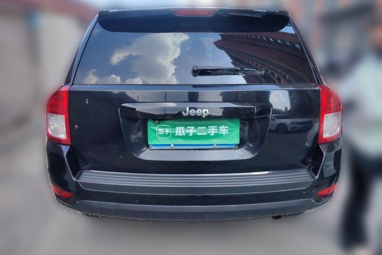Used Jeep Compass 2011 2.0L two-wheel drive sport version Rear