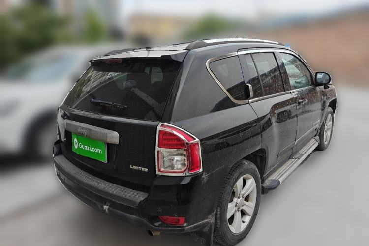 Used Jeep Compass 2011 2.4L four-wheel drive Comfort version Rear Right 45 Deg