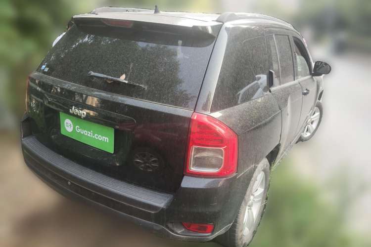 Used Jeep Compass 2011 2.4L four-wheel-drive sport version Rear Right 45 Deg