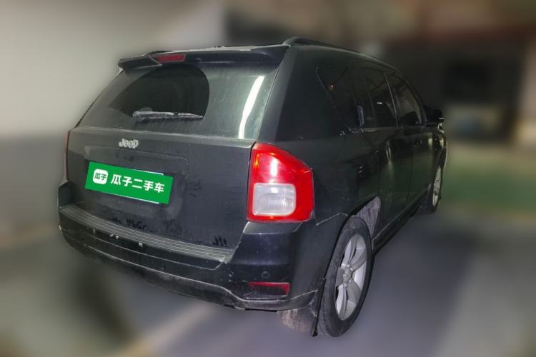 Used Jeep Compass 2011 2.0L two-wheel drive sport version Rear Right 45 Deg