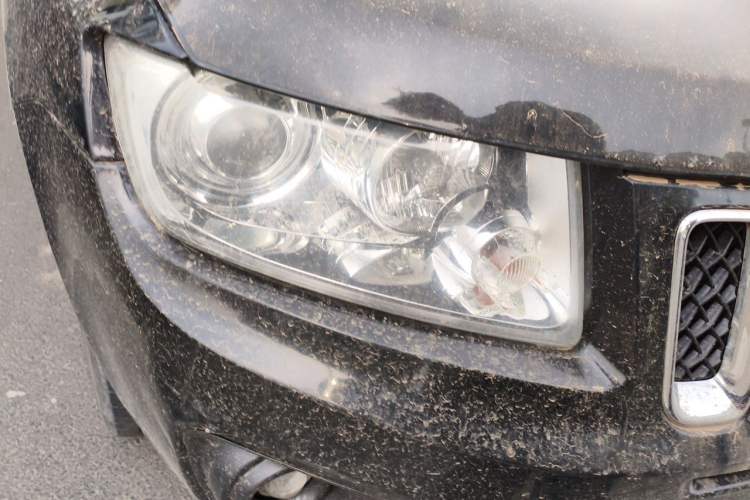 Used Jeep Compass 2011 2.4L four-wheel-drive sport version Right Front Headlight