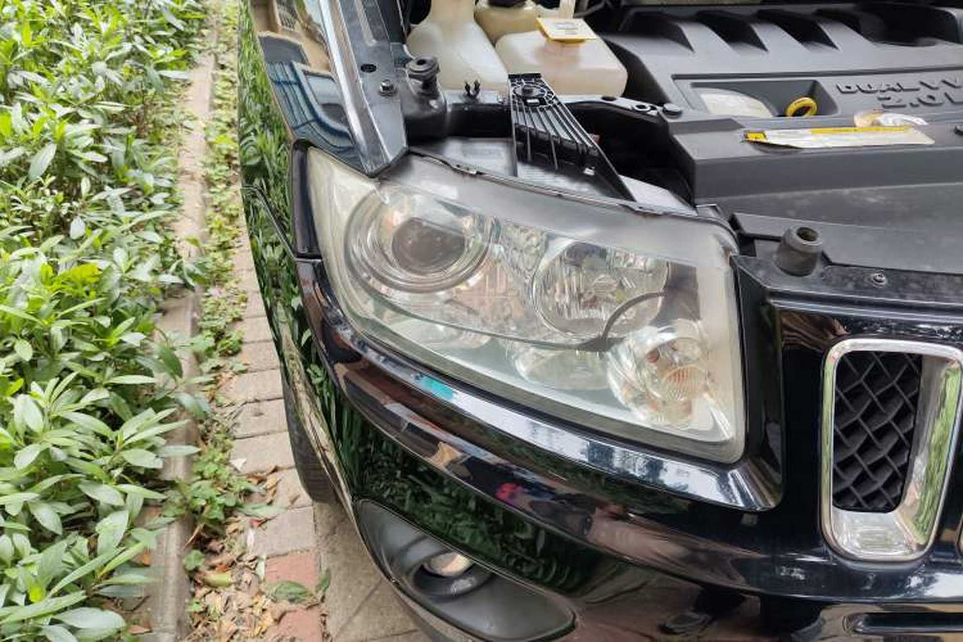 Used Jeep Compass 2011 2.0L two-wheel drive sport version Right Front Headlight