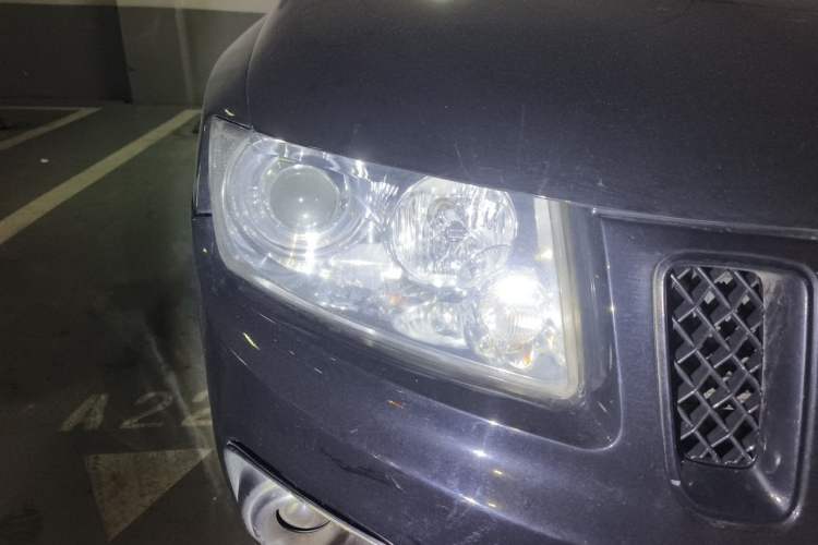 Used Jeep Compass 2011 2.0L two-wheel drive sport version Right Front Headlight