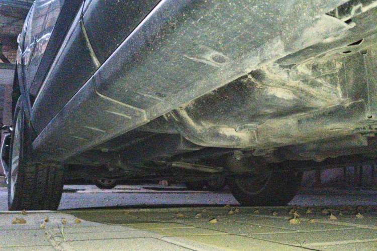 Used Jeep Compass 2011 2.4L four-wheel-drive sport version Chassis Rear Left