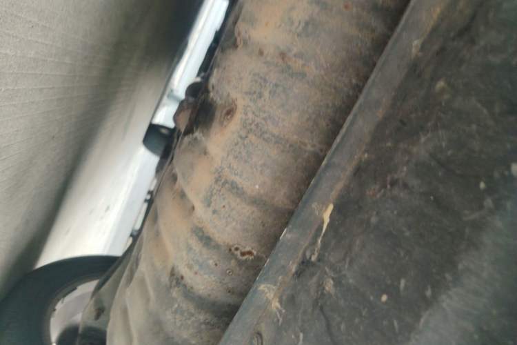 Used Jeep Compass 2011 2.4L four-wheel-drive sport version Chassis Rear