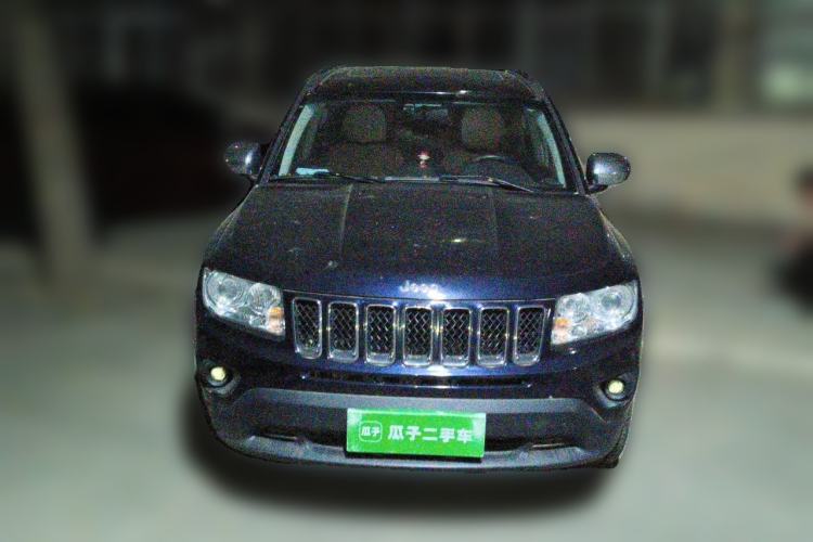 Used Jeep Compass 2011 2.4L four-wheel-drive sport version Front