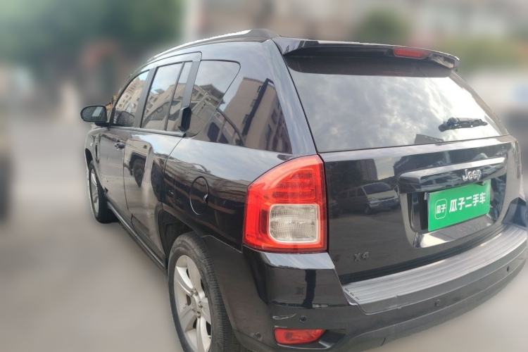 Used Jeep Compass 2011 2.4L four-wheel-drive sport version Rear Left 45 Deg