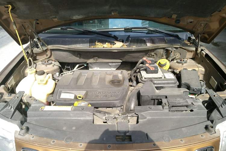 Used Jeep Compass 2011 2.4L 4WD 70th Anniversary Limited Edition Engine Bay