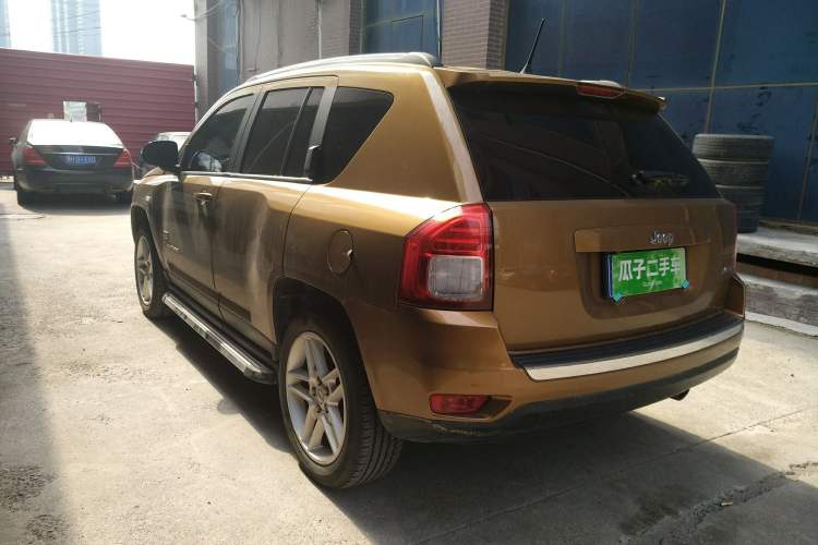 Used Jeep Compass 2011 2.4L 4WD 70th Anniversary Limited Edition Rear Left 45 Deg