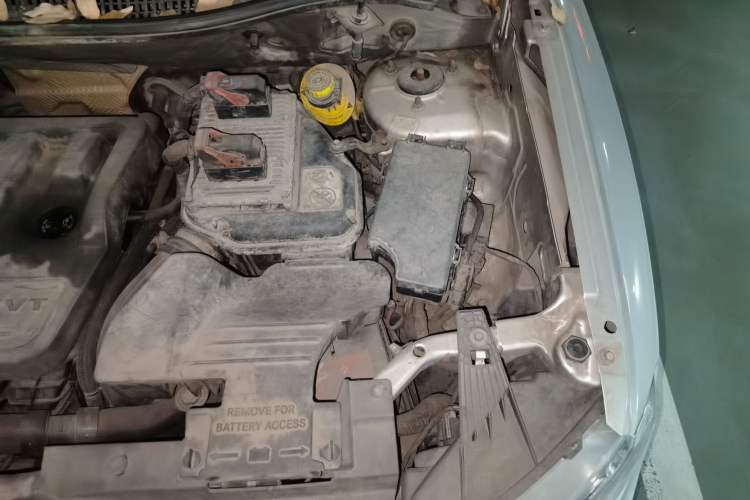 Used Jeep Compass 2011 2.0L two-wheel drive sport version Engine Bay Left