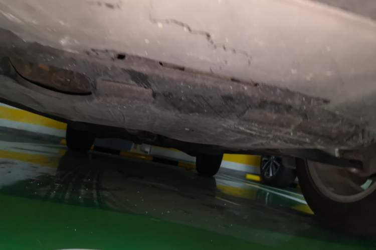 Used Jeep Compass 2011 2.4L four-wheel drive Comfort version Chassis Front