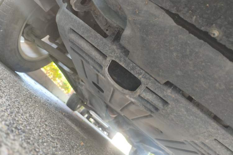 Used Jeep Compass 2011 2.4L four-wheel-drive sport version Chassis Front