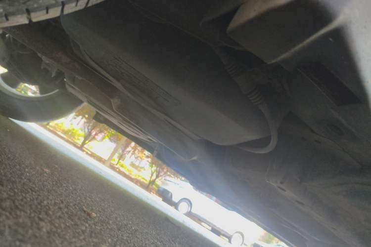 Used Jeep Compass 2011 2.4L four-wheel-drive sport version Chassis Rear Right