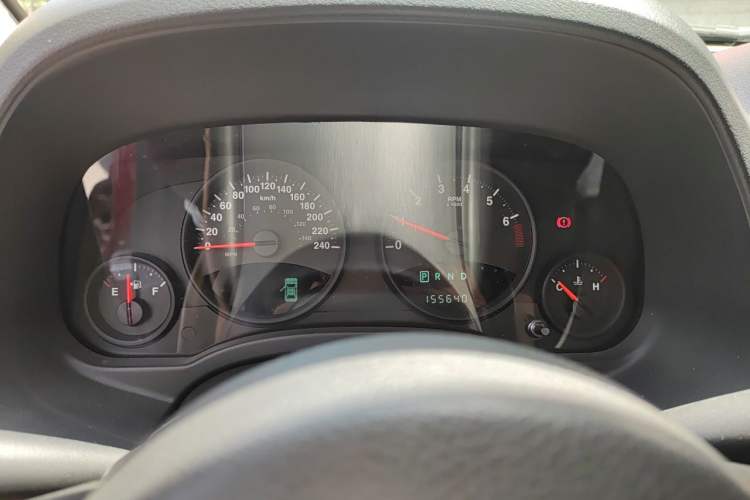 Used Jeep Compass 2011 2.4L four-wheel-drive sport version Instrument Cluster