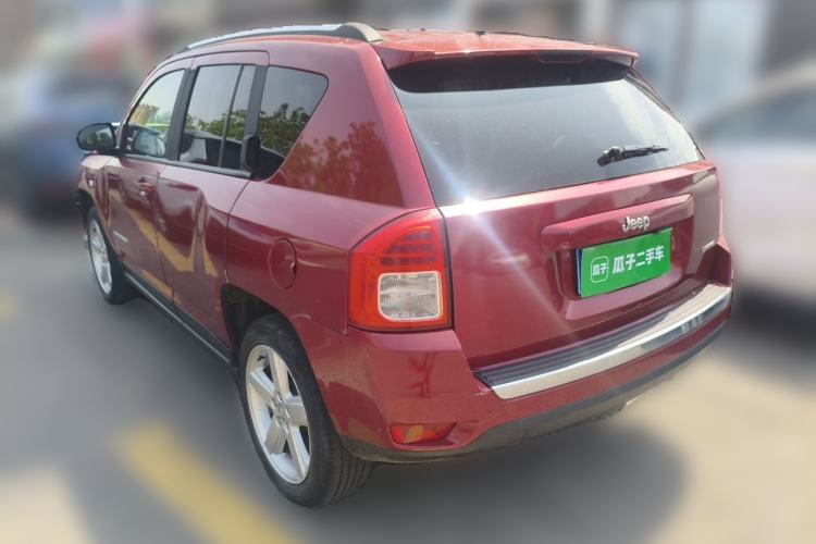 Used Jeep Compass 2011 2.4L four-wheel drive luxury version Rear Left 45 Deg