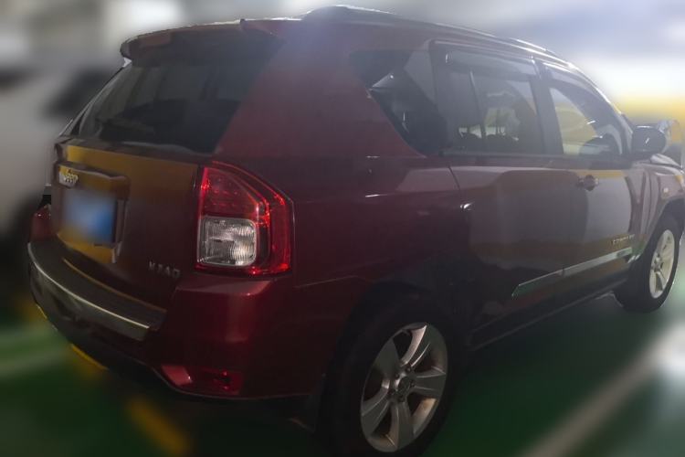Used Jeep Compass 2011 2.4L four-wheel drive Comfort version Rear Right 45 Deg
