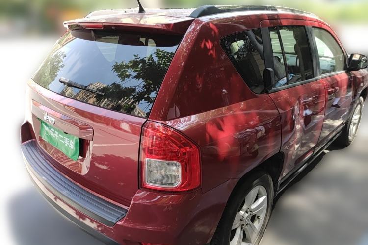 Used Jeep Compass 2011 2.4L four-wheel-drive sport version Rear Right 45 Deg