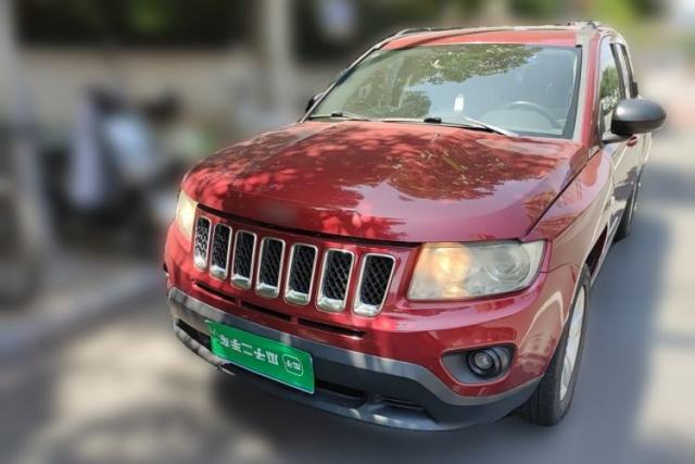 Used Jeep Compass 2011 2.4L four-wheel-drive sport version