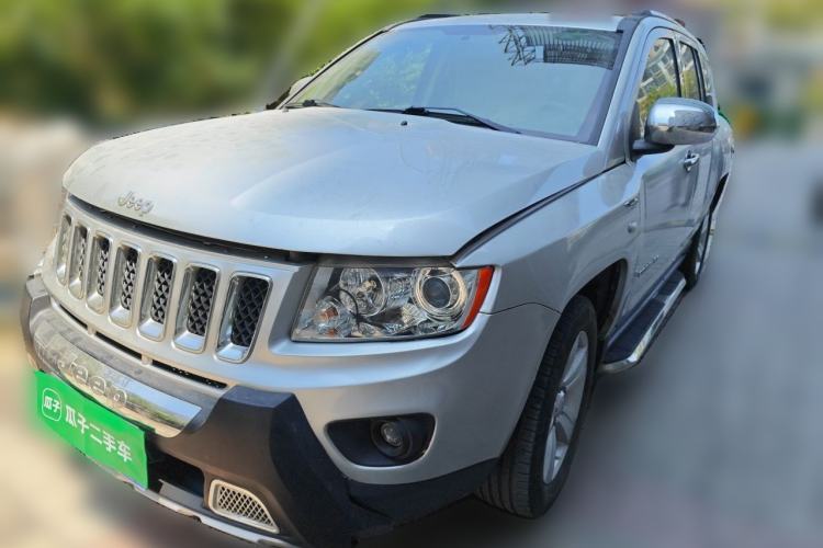 Used Jeep Compass 2011 2.0L two-wheel drive sport version Guazi used car, China used car export, Used car for sale, Used cars, Cheapest cars for sale