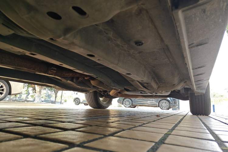 Used Jeep Compass 2011 2.0L two-wheel drive sport version Chassis Front Left