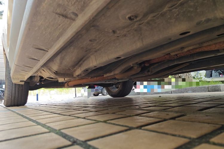 Used Jeep Compass 2011 2.0L two-wheel drive sport version Chassis Front Right