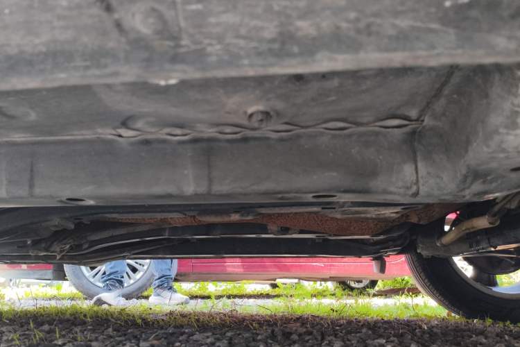 Used Jeep Compass 2011 2.0L two-wheel drive sport version Chassis Front Right