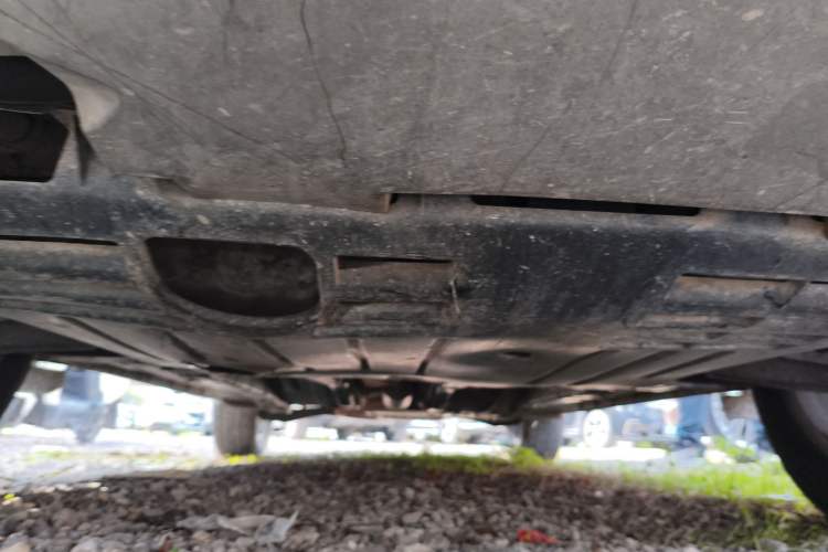Used Jeep Compass 2011 2.0L two-wheel drive sport version Chassis Front