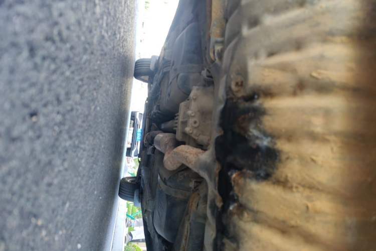 Used Jeep Compass 2011 2.4L four-wheel drive Comfort version Chassis Rear