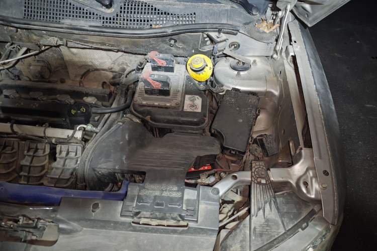 Used Jeep Compass 2011 2.4L Four-wheel Drive Classic Upgrade Edition Engine Bay Left