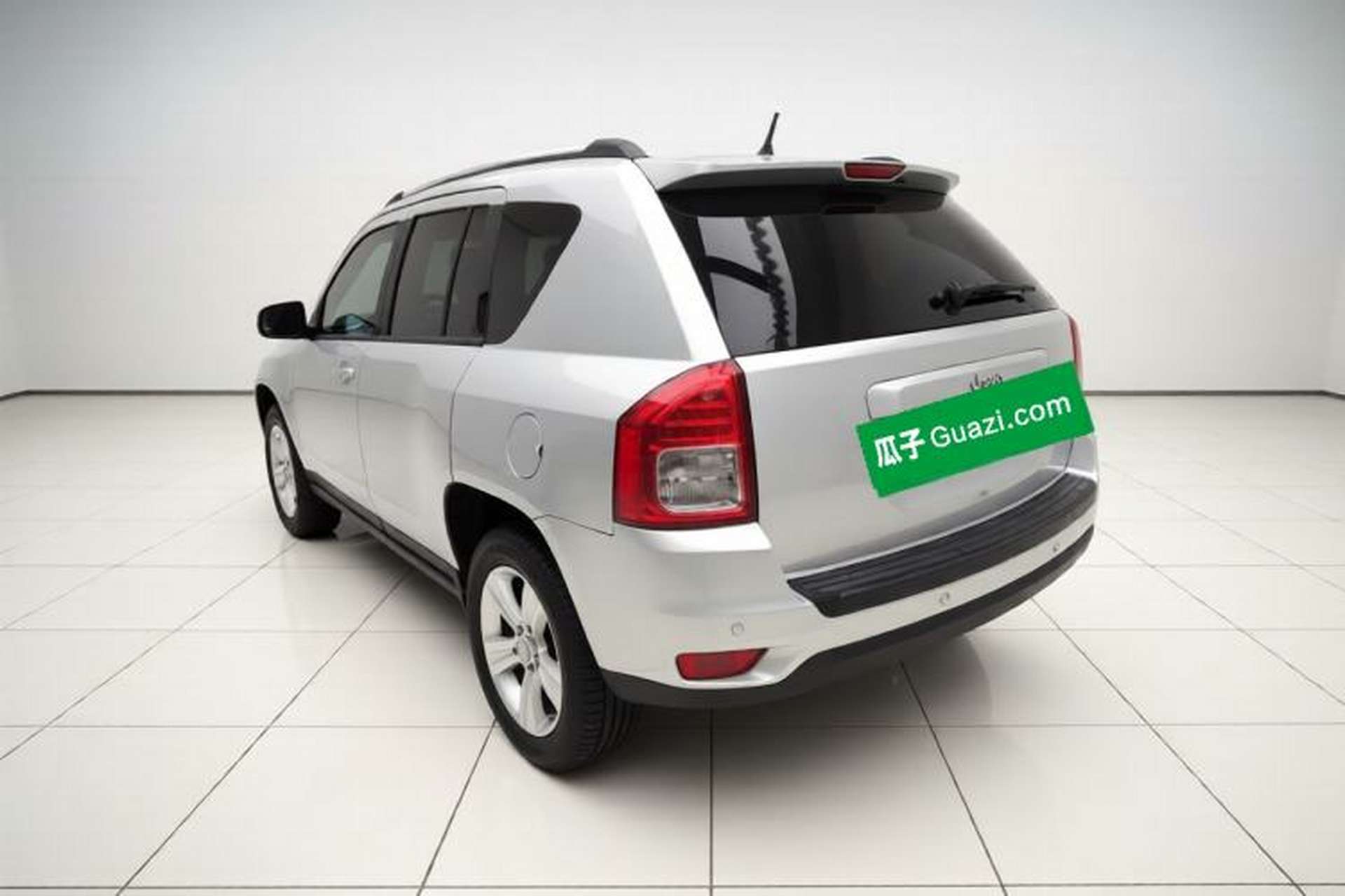 Used Jeep Compass 2011 2.4L Four-wheel Drive Classic Upgrade Edition Exterior 3