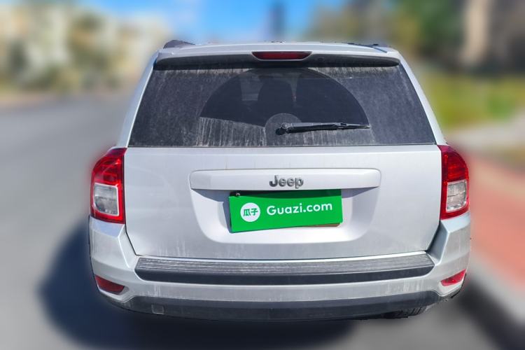 Used Jeep Compass 2011 2.0L two-wheel drive sport version Exterior 4