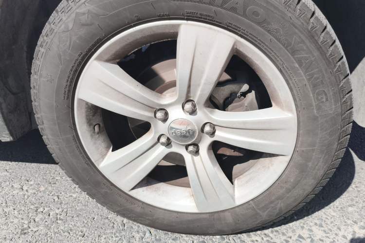 Used Jeep Compass 2011 2.0L two-wheel drive sport version Exterior 7