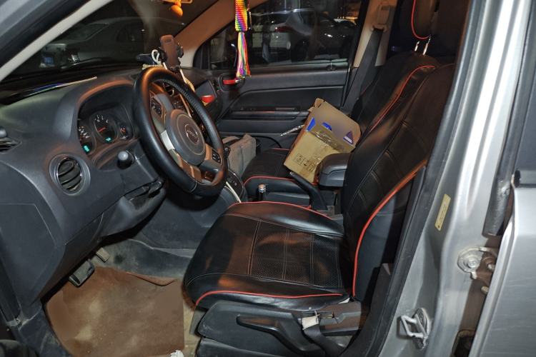 Used Jeep Compass 2011 2.4L Four-wheel Drive Classic Upgrade Edition Left Front Seat