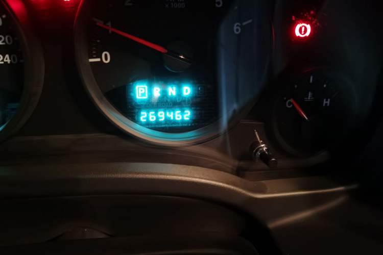 Used Jeep Compass 2011 2.4L four-wheel drive Comfort version Odometer Close Up