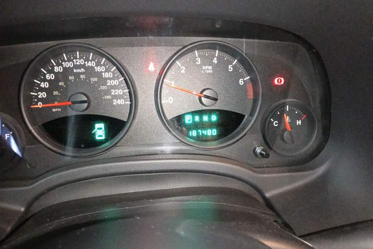 Used Jeep Compass 2011 2.0L two-wheel drive sport version Odometer Close Up
