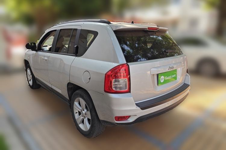 Used Jeep Compass 2011 2.0L two-wheel drive sport version Rear Left 45 Deg