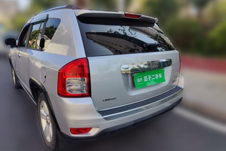 Used Jeep Compass 2011 2.4L four-wheel drive Comfort version Rear Left 45 Deg
