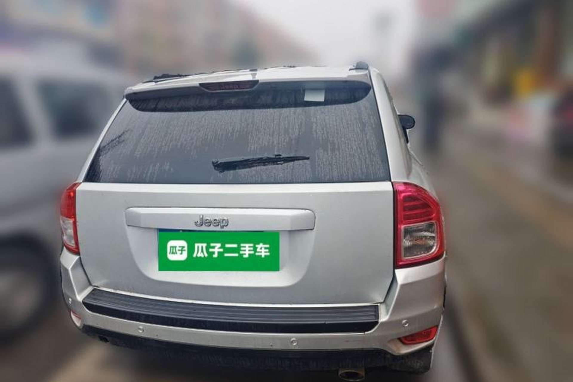Used Jeep Compass 2011 2.4L four-wheel drive Comfort version Rear